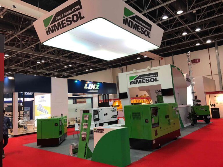 stand con maquinaria